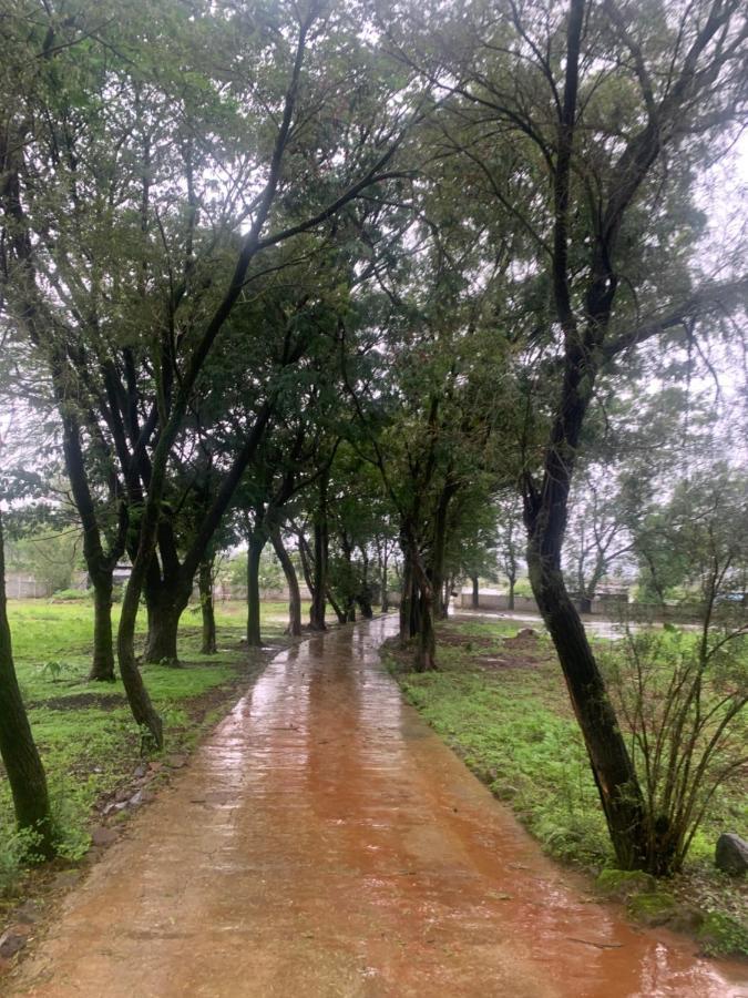 Whispering Woods Villa And Eco Farms Lonavala Exteriör bild